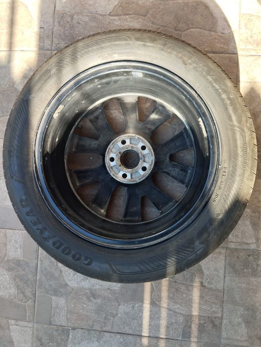 Vând roata Ford fabricație 2021