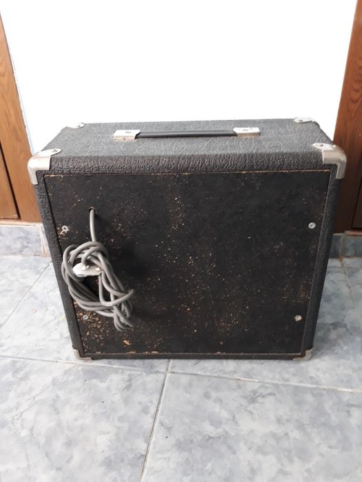 Amplificator pentru chitară