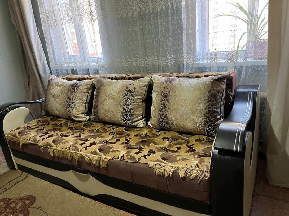 Продается Диван,торг уместен