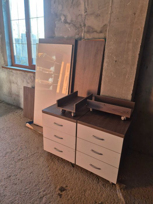 Офисная мебель столы кресла