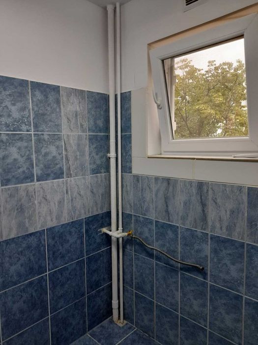 Vând garsonieră Drumul Taberei - Piața Moghioros