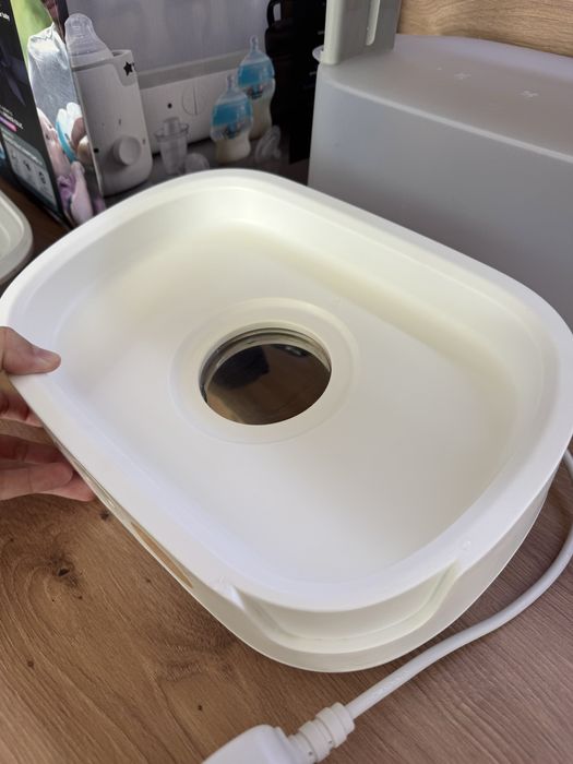 TOMMEE TIPPEE Електрически парен стерилизатор  и нагревател-без шишета