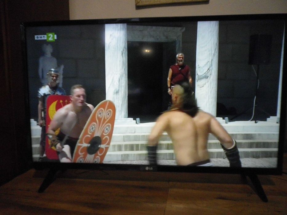 Телевизор LG LED 32LJ500V