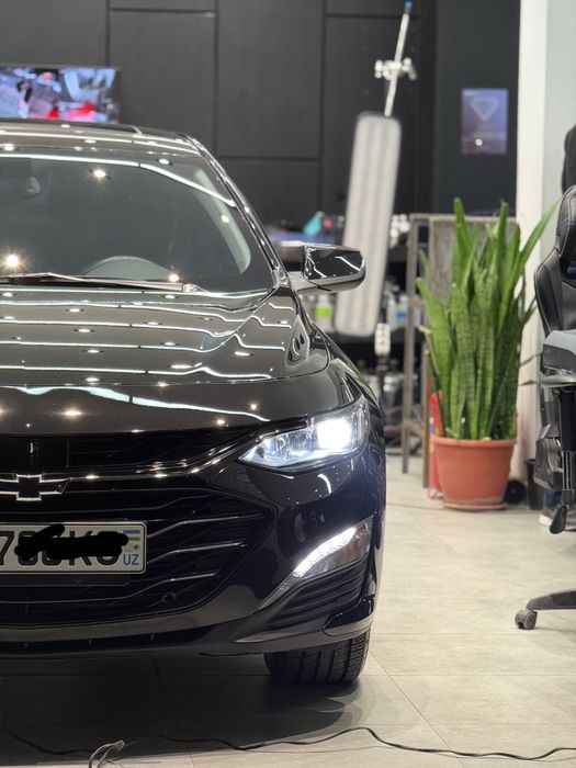 Malibu 2 xl 2023 qora eng fuli shu.Kraskalari tozza