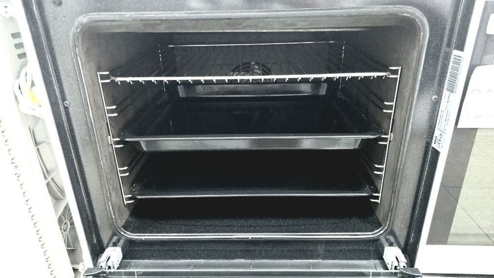 Печка с индукционни котлони Voss Electrolux ELI23020 с каталитичното самопочистване/ 2г.гаранция