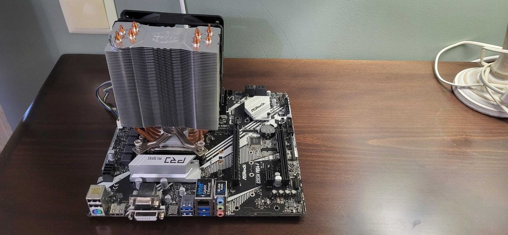 Дъно ASROCK B365M PRO4-F, процесор i7-8700 4.60 GHz, рам 16, охладител