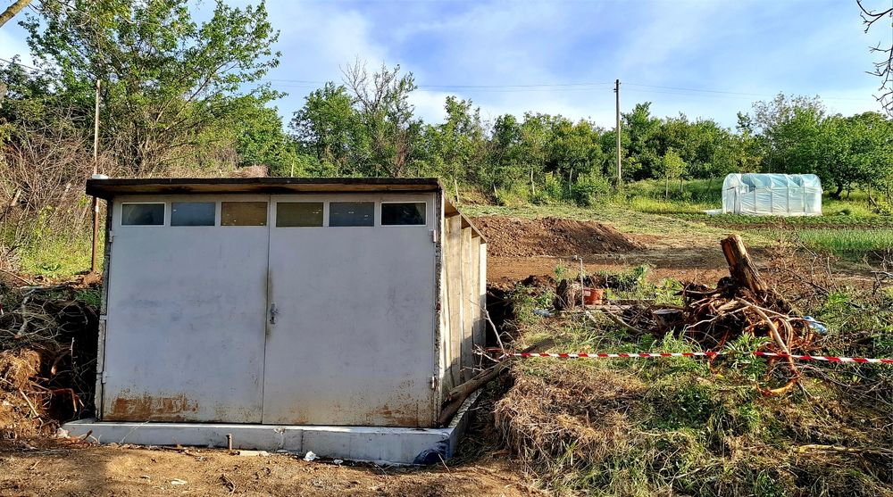 Дава се под наем Гараж / Паркомясто в с. Айдемир, Област Силистра - 810 кв.м за 204 € - Снимка #1