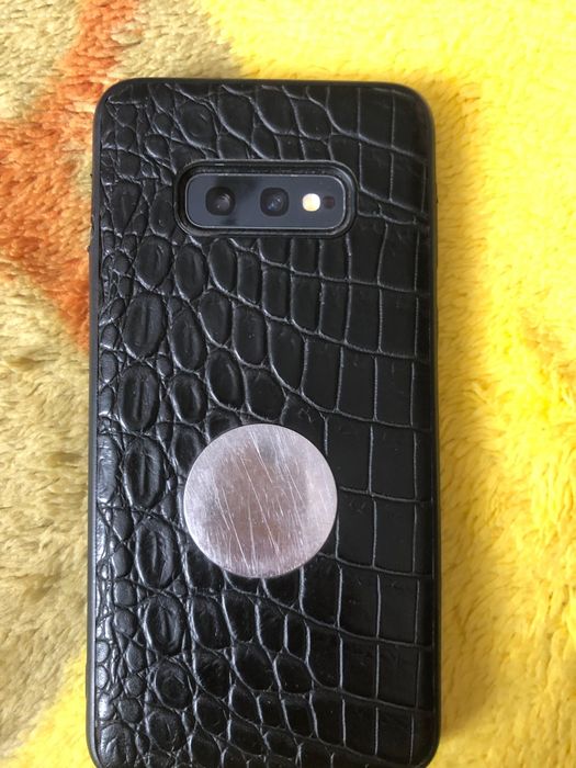 Продам самсунг Samsung s10e!