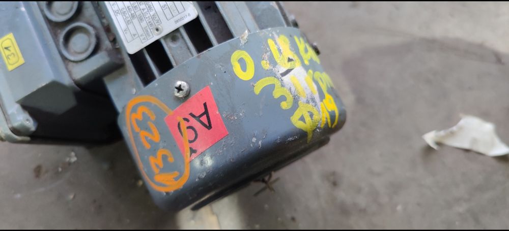 Motor electric trifazat cu reductor, 0.18kW, 31rpm, 380V