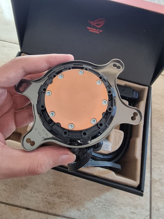 Cooler lichid Asus Rog Strix LC 240