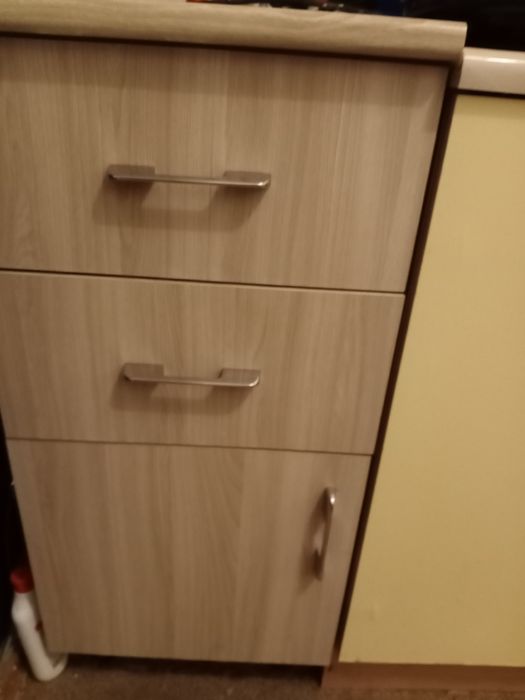 Продам тумбу кухонную