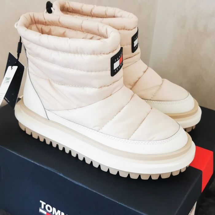 Продам дутики Tommy Jeans 36 размер