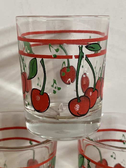 Малки чаши с черешки -100 мл