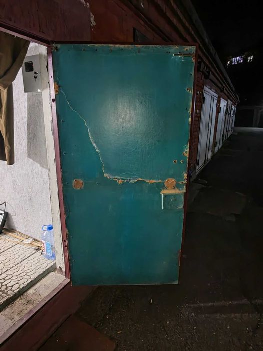 Продам гаражные ворота