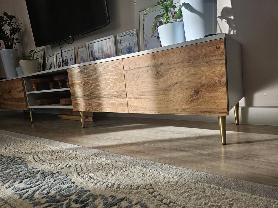 Продаю тумбу род телевизор