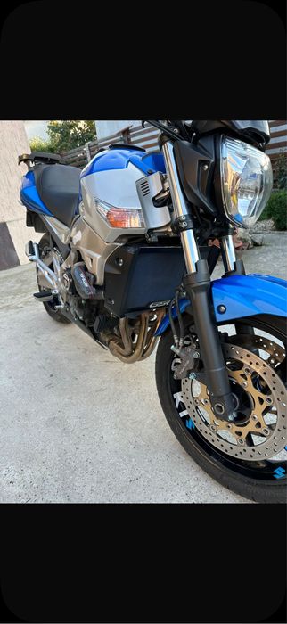 Suzuki gsr600u a2