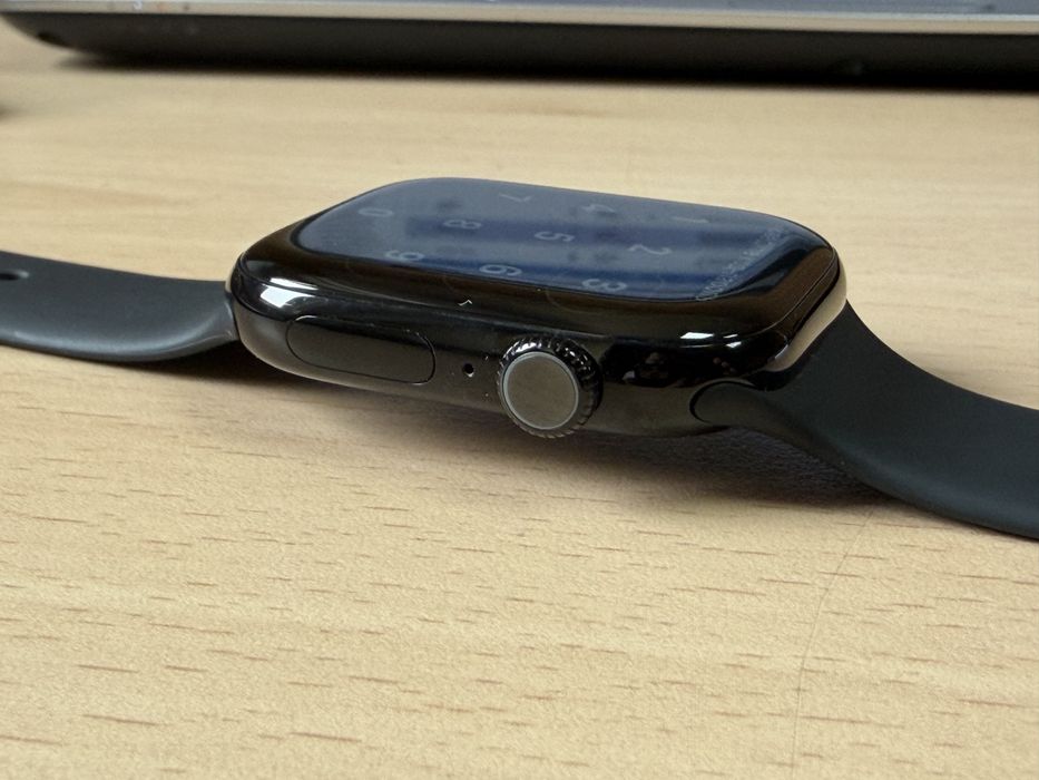 Apple Watch 11 46 мм black