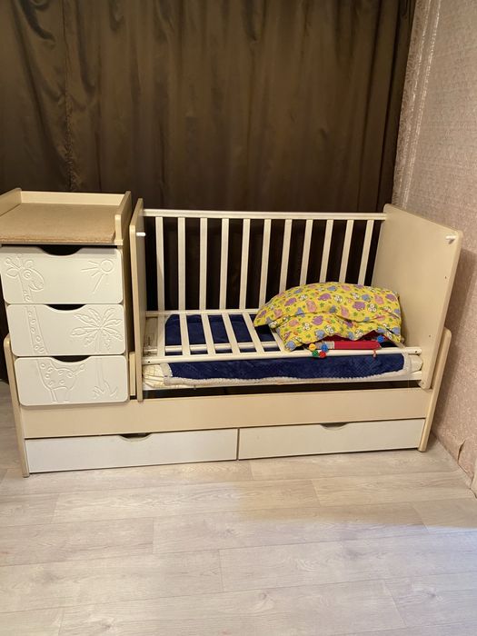 Детская кроватка