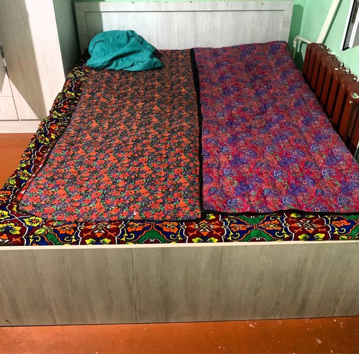 Shkaf i 2 kiwilik spalniy