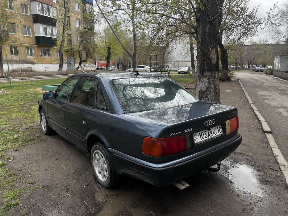 продам Ауди 100 с4 2.6