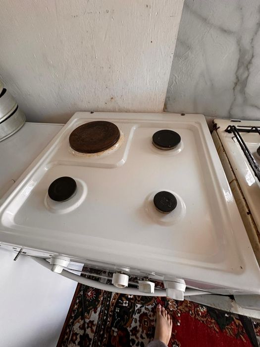 Продам газ с плитой и духовкой.