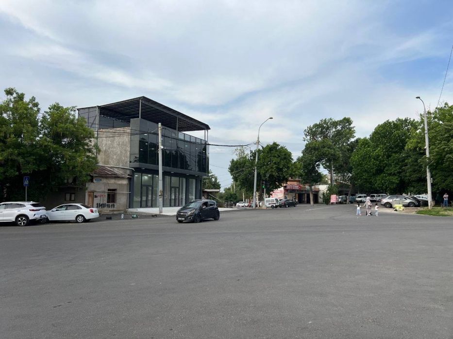 Продается отдельно стоящие здание 1.25 соток с ремонтом , Малика