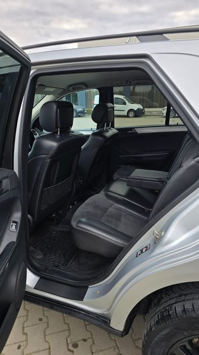 Vind mercedes ml 320 3.0 diesel 2008 în stare foarte bună