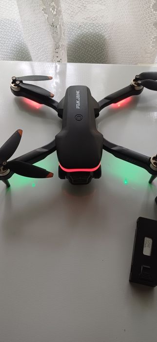 Drona fankjank cu camera