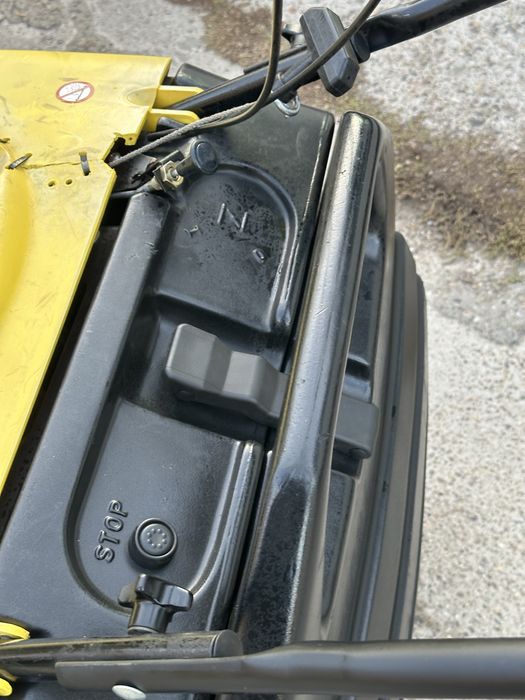 Бензинова метачна машина Karcher Ksm 750