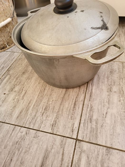 Продам казан , чугун