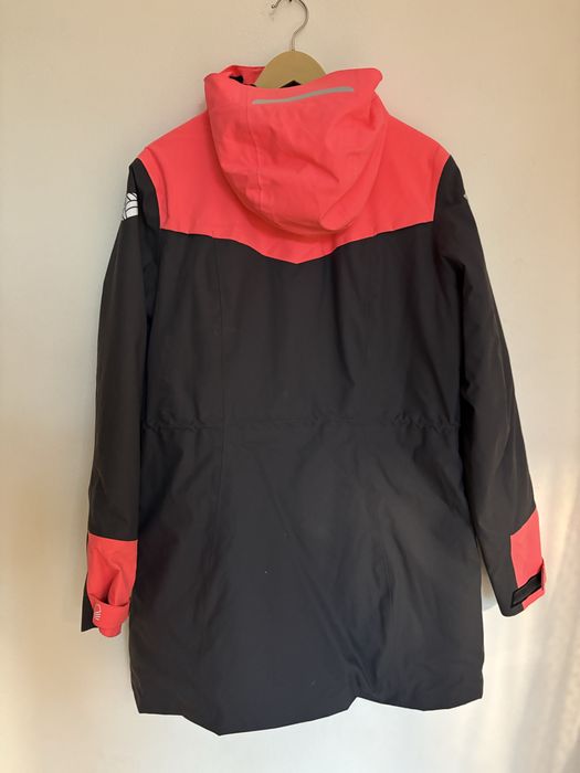 Спортно ветроходно яке. Водоустойчиво.Цвят графит/розов електрик