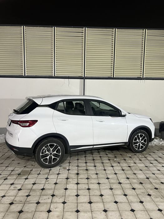 Продаю Jetour x50