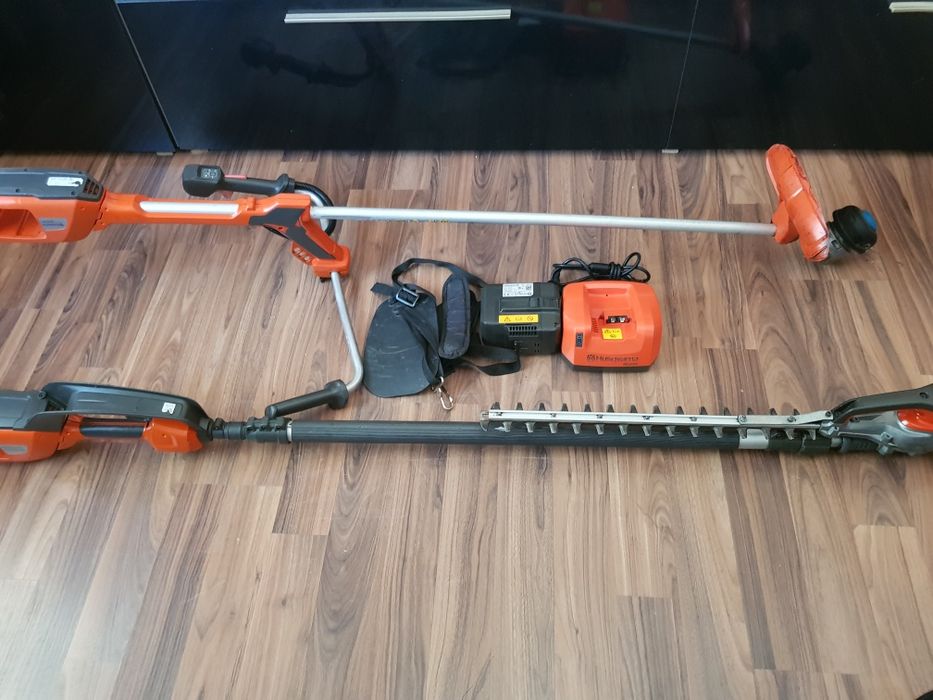 Set Husqvarna motocoasa 536LiRX și foarfecă de tuns gard viu  telescopica  4,5 m husqvarna  520iHT4
