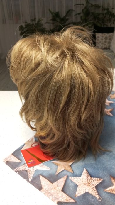 Нова красива перука, не е естествен косъм