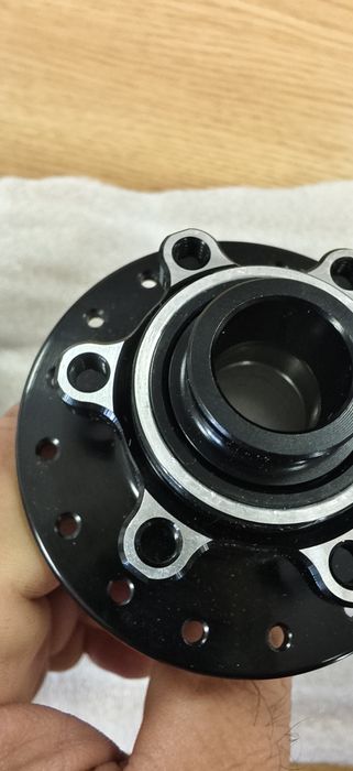 Предна главина Novatec D041SB-B15 32H 15x110мм Boost,12х148 D442SB-B12