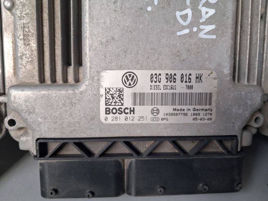 Компютър двигател VW Touaran 2.0Tdi 2006г.