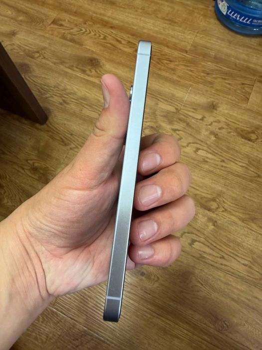 Samsung s25.