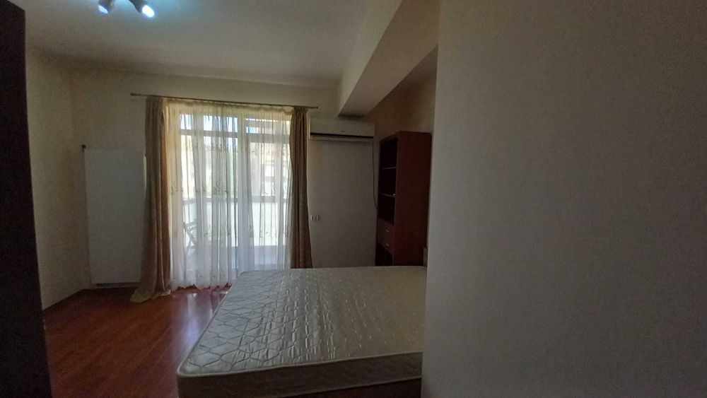 Vând ap. 3 camere decomandate utilat mobilat 119mp bloc P+3