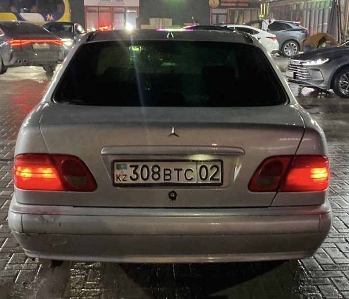 Продам мерседес.