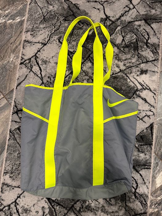 Маратонки и чанти