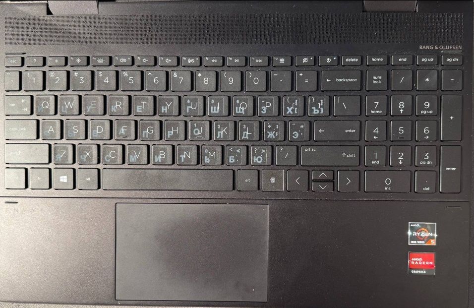 HP ENVY x360 Convertible + Sony WH-CH720 + Sumka