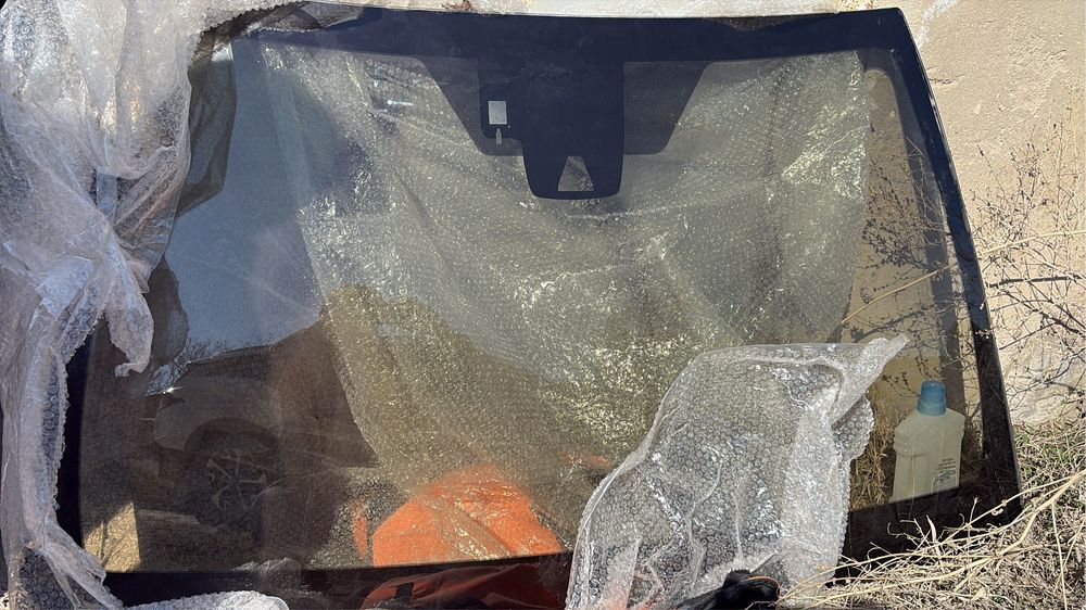 Лобовое Камри 70