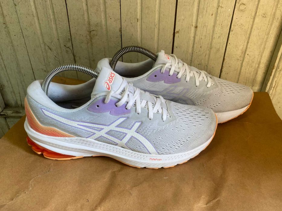 '' Asics Gt-1000 11''оригинални маратонки 42 номер