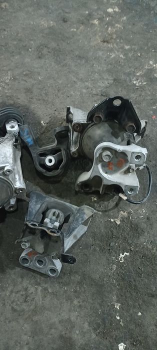 Подушки двигателя Honda CR-V 3 07-11