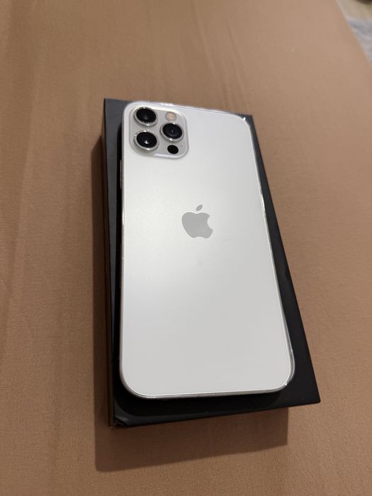 Iphone 12 pro. Айфон 12 про