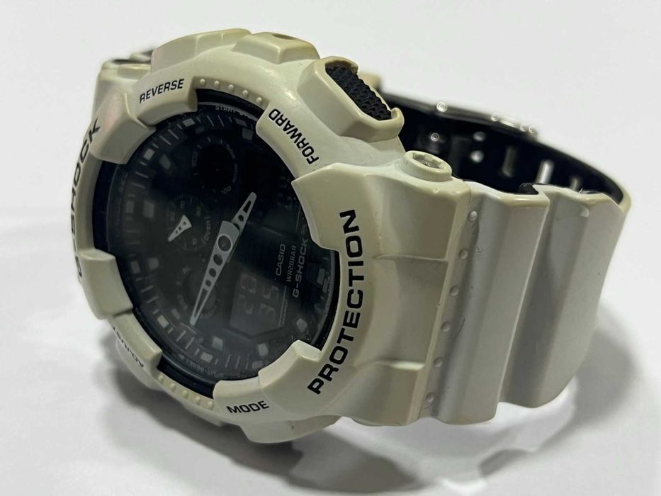 Мъжки часовник Casio G-Shock GA-100L