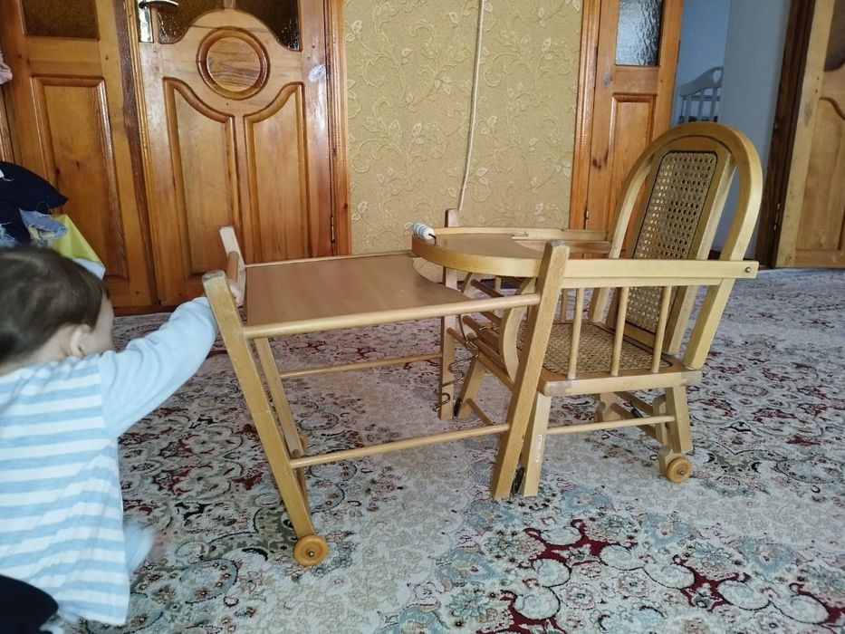 Стол для кормления