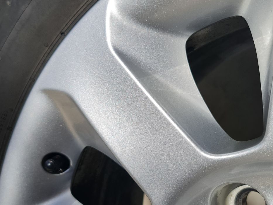 Продавам 4 джанти за BMW style 115 със зимни гуми