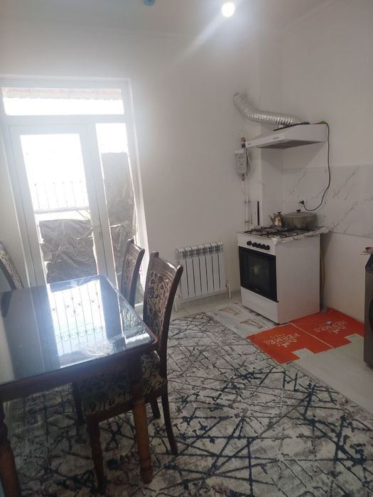 Musaffo masknda 1 xonali kvartira faqat qizlar VA ayollarga bezmakler