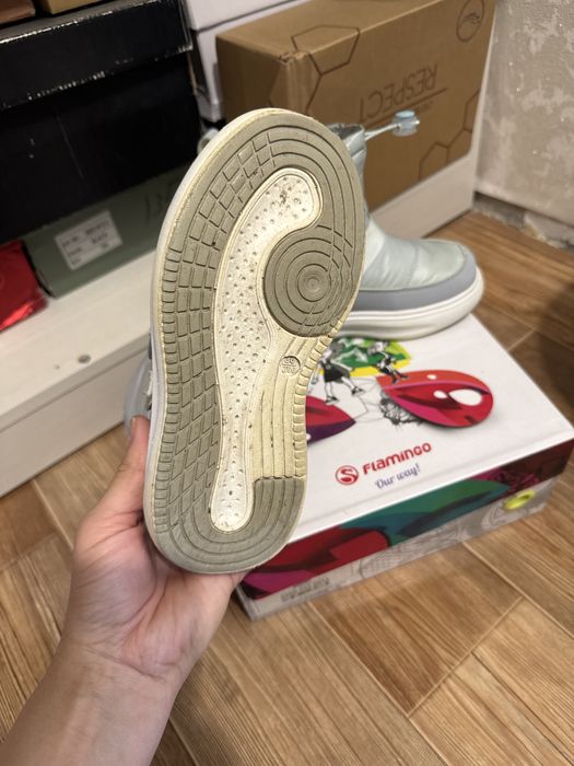 Зимние дутики на девочку